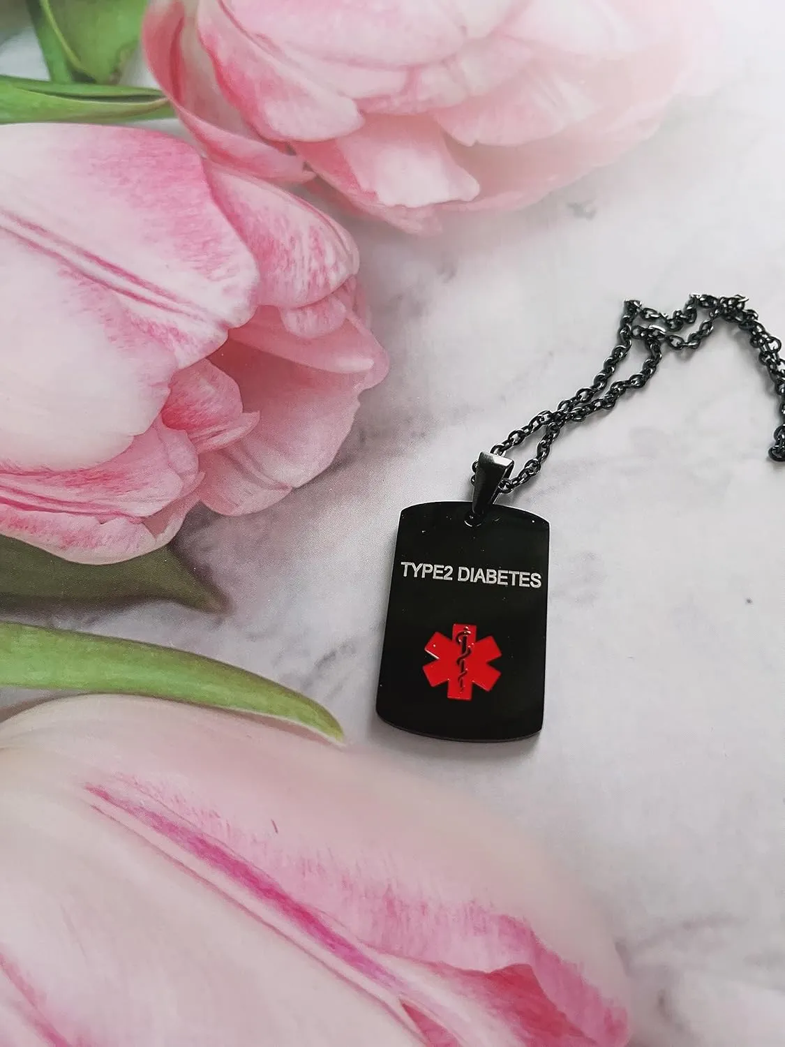 Red Medical Alert Necklace for Men Women Stainless Steel Engraved Black Medical ID Tag Emergency Med Pendant with Chain